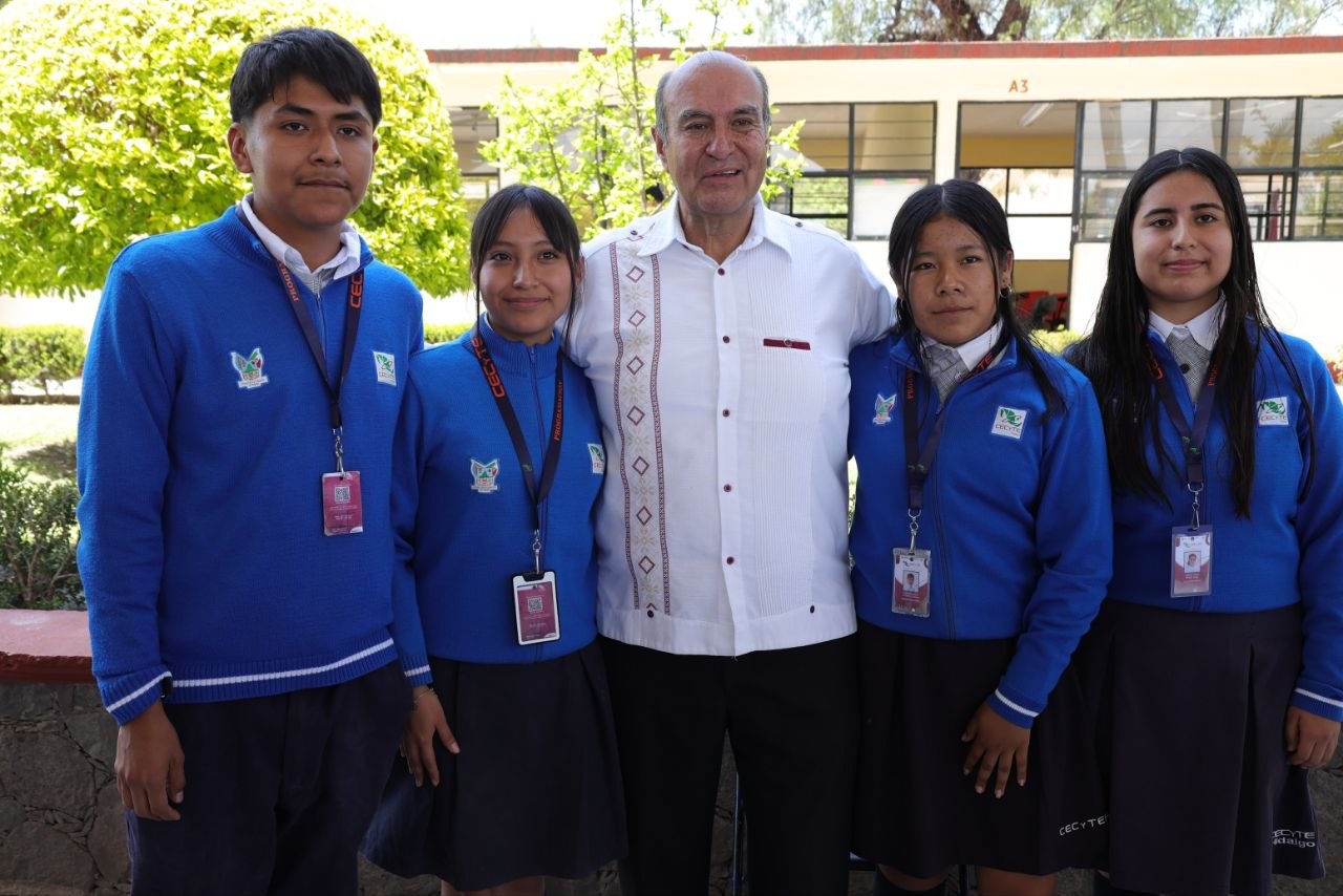 Hidalgo mejora la permanencia escolar en educación media superior