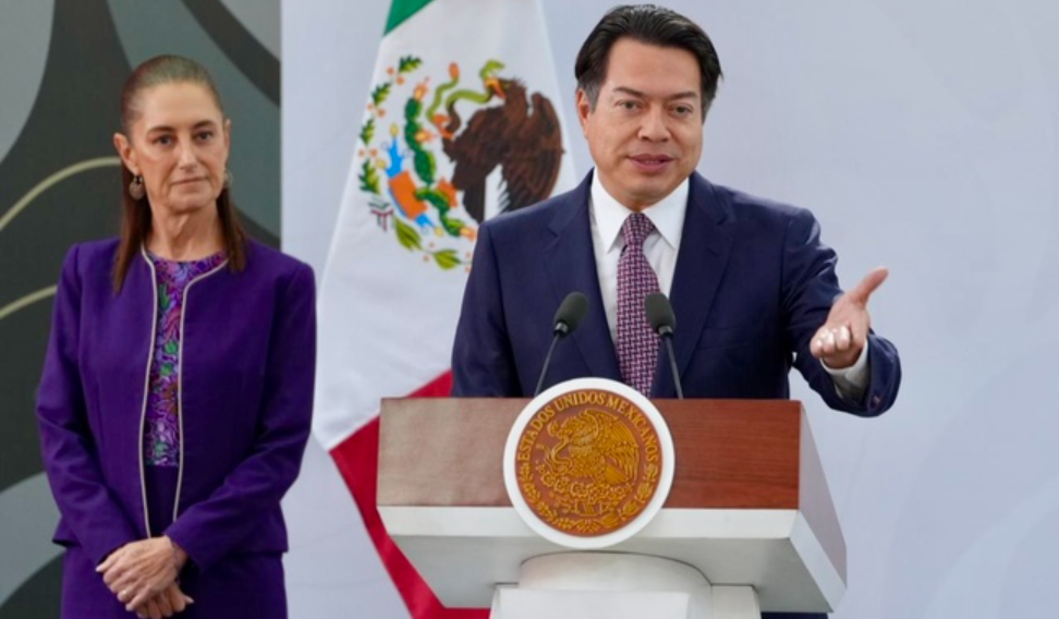 Inicia ciclo escolar con cobertura universal de becas para estudiantes