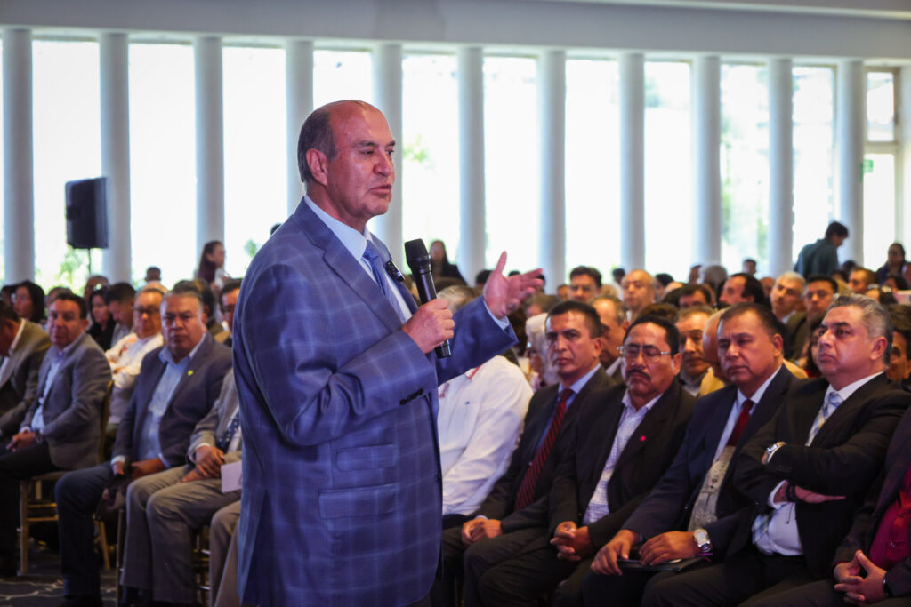 Natividad Castrejón encabeza encuentro con jefes de sector y supervisores de Educación Básica