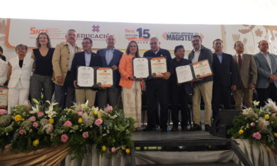 SEPH y SNTE reconocen trayectoria de mil 912 trabajadoras y trabajadores de la educación