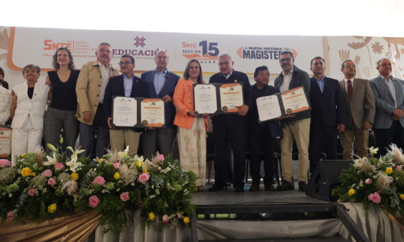 SEPH y SNTE reconocen trayectoria de mil 912 trabajadoras y trabajadores de la educación