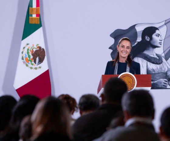 Anuncian regulación del uso de celulares en escuelas a partir del 3 de noviembre