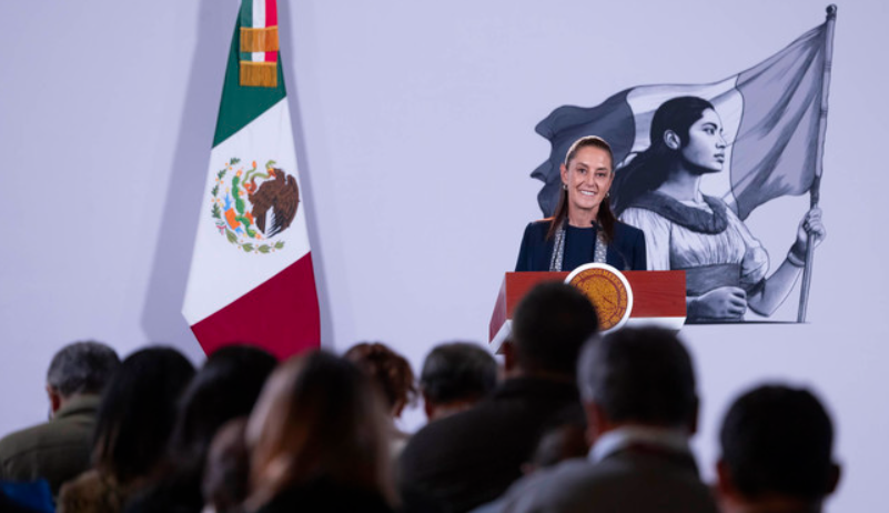 Anuncian regulación del uso de celulares en escuelas a partir del 3 de noviembre