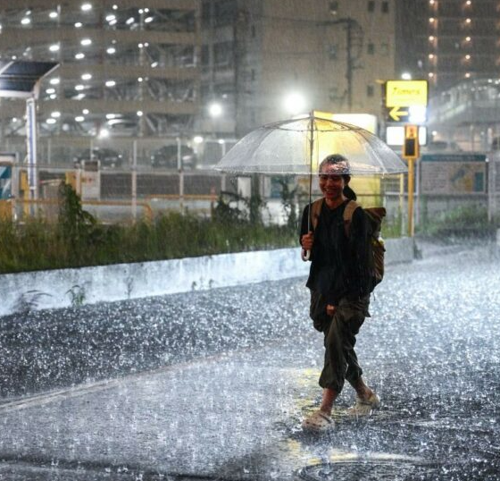 Japón emite alerta máxima por lluvias y riesgo de deslaves tras el paso de la tormenta tropical Krovanh
