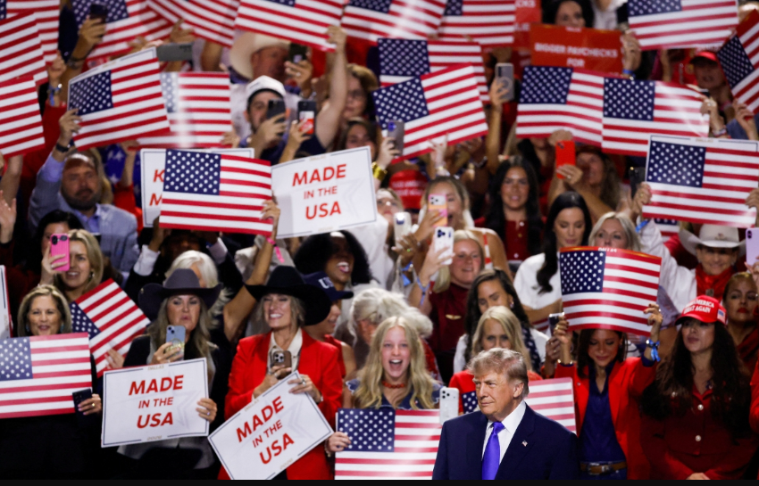 Trump promete entregar 5 mil dólares a estadounidenses si republicanos mantienen control del Congreso