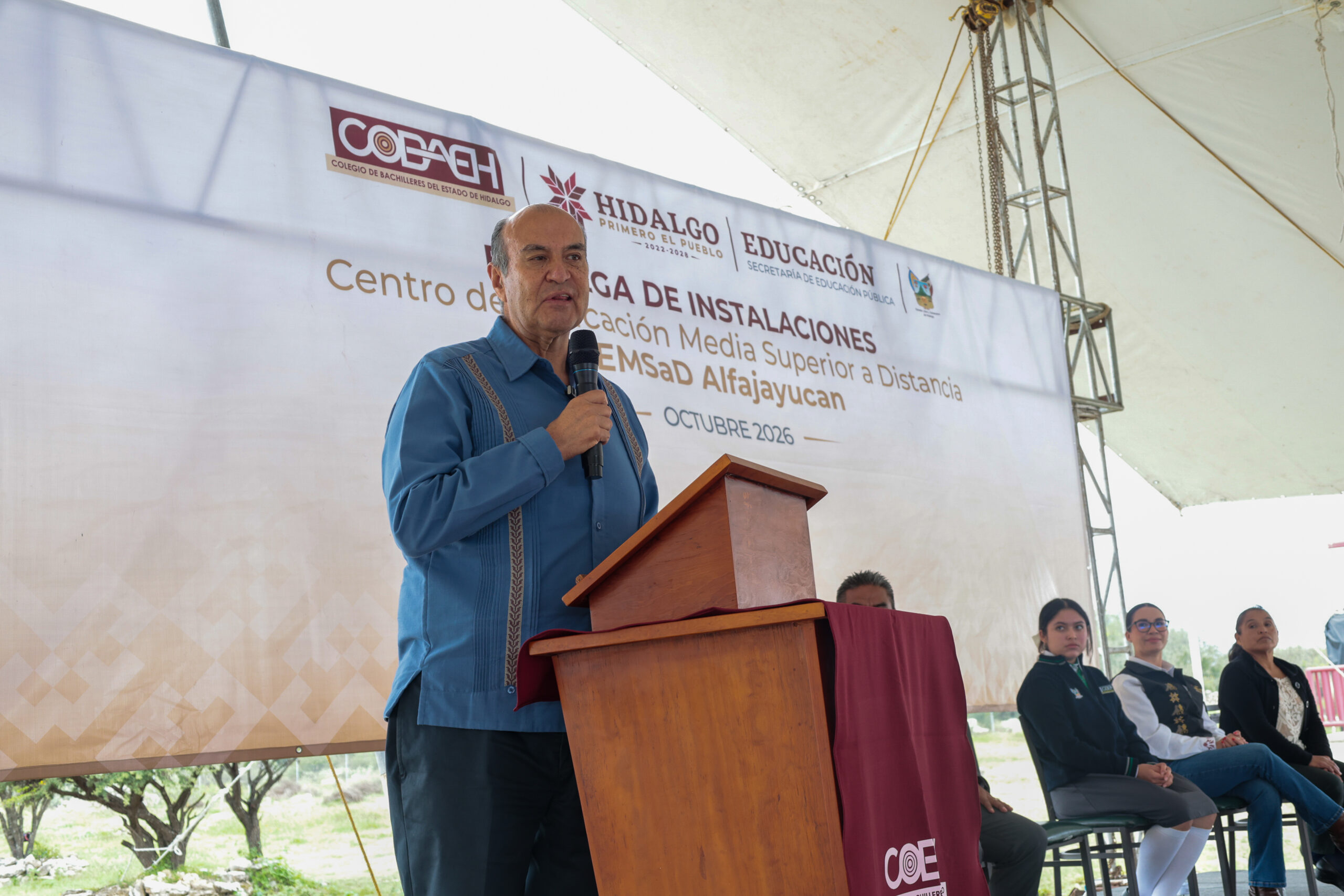 Natividad Castrejón entregó nuevos espacios educativos en beneficio de estudiantes de Alfajayucan