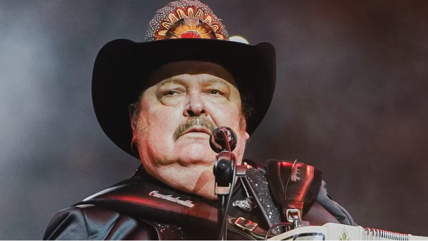 Concluye abruptamente el concierto de despedida de Ramón Ayala en la Plaza de Toros México