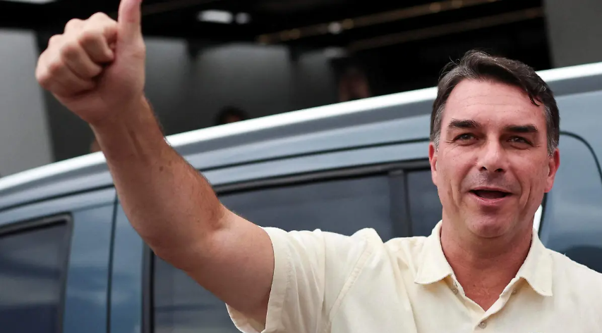 Estados Unidos anuncia que otorgará visas a Flávio Bolsonaro