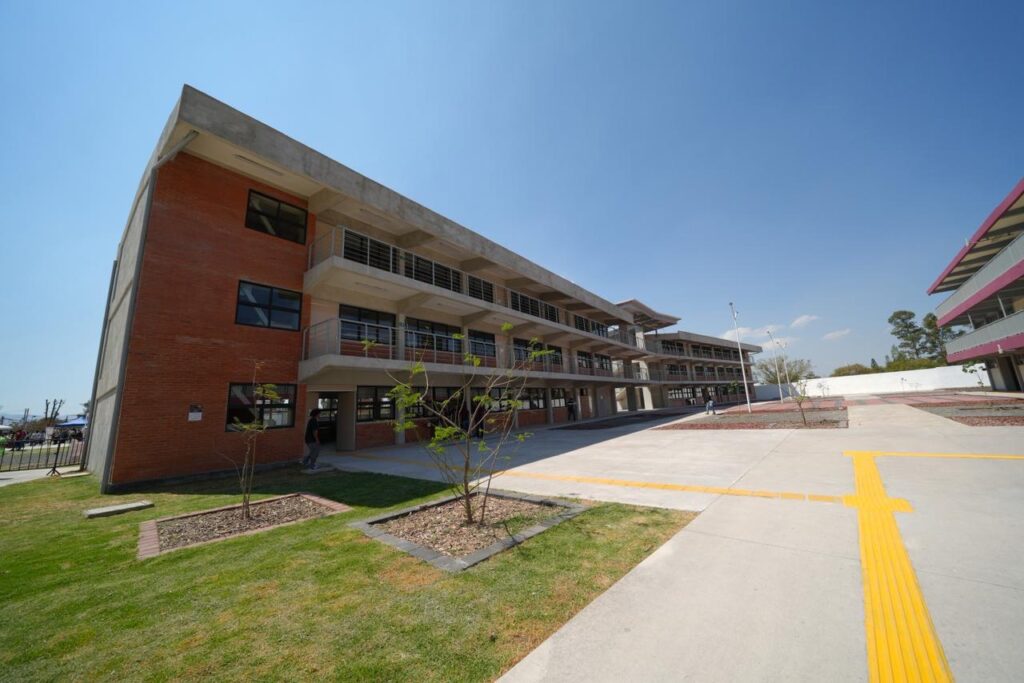 Bachillerato Nacional Margarita Maza amplía oportunidades para que jóvenes continúen sus estudios