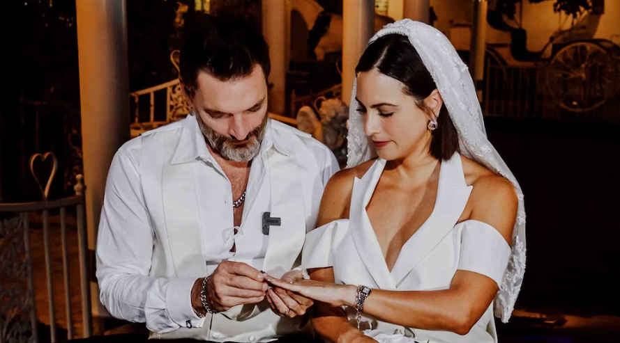 Julián Gil desmiente rumores de crisis matrimonial con Valeria Marín