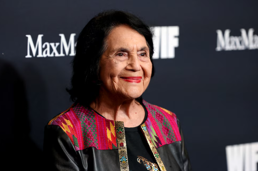 Muere Dolores Huerta, histórica defensora de los derechos de los trabajadores agrícolas en Estados Unidos