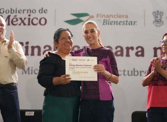 Sheinbaum cumple meta de 56 mil 500 créditos para mujeres emprendedoras